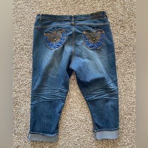 Apple Bottoms Capris